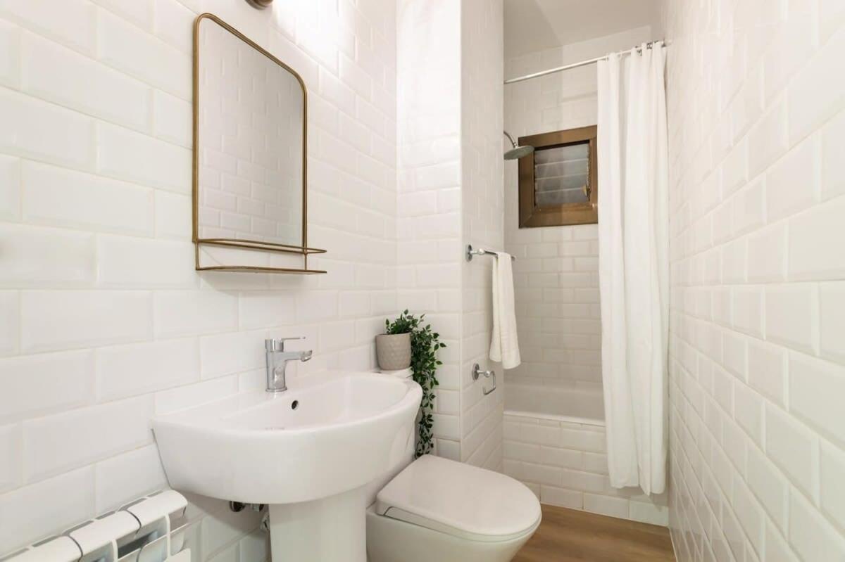 Exclusive Huge 4 Double Bedroom City Center Barcelona Eksteriør billede